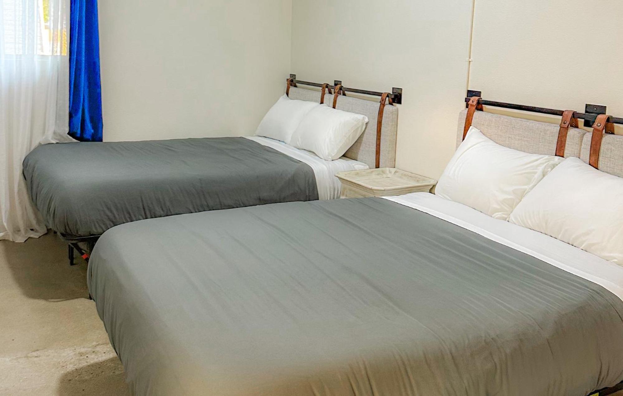 Ith Santa Barbara Beach Hostel Bagian luar foto