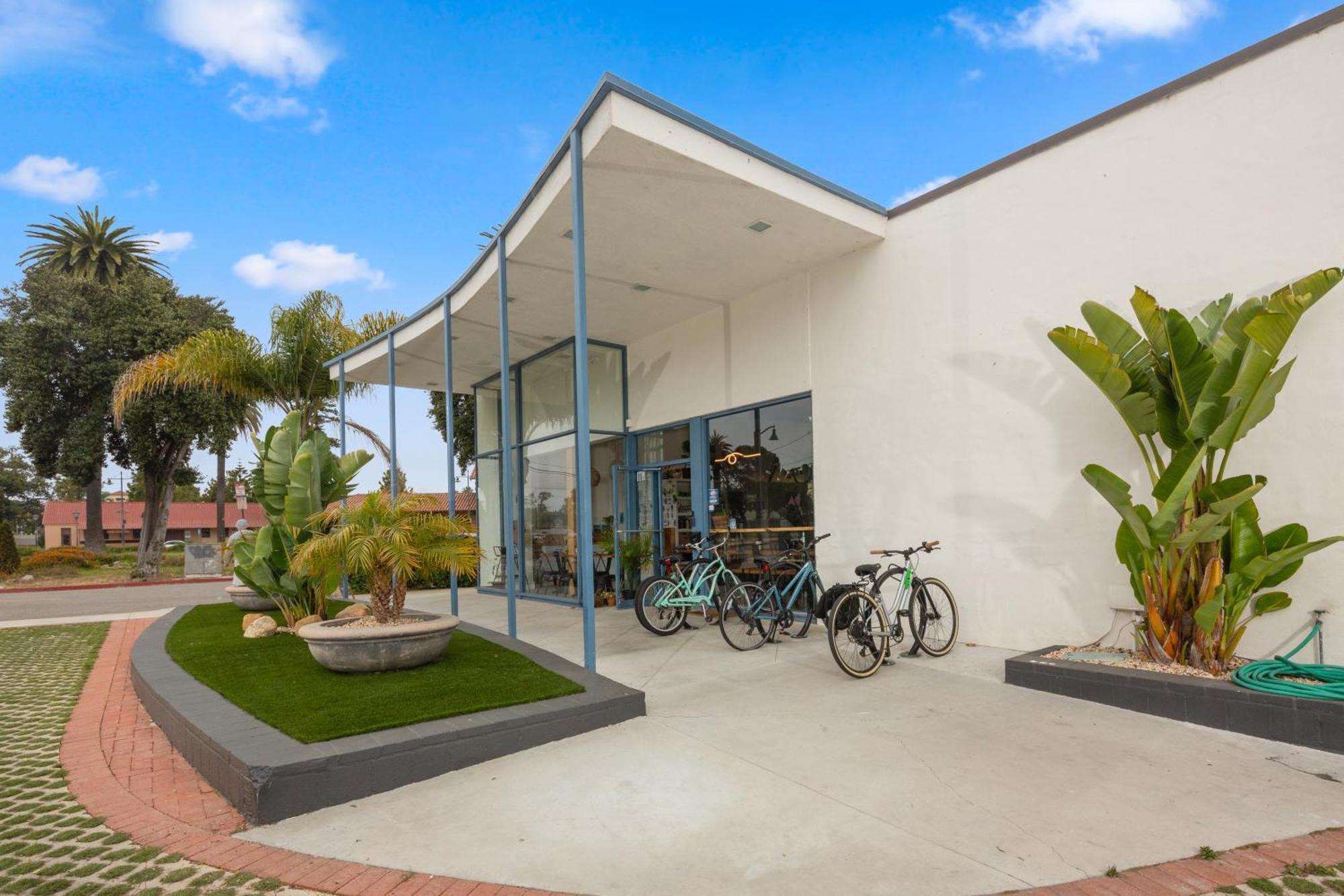 Ith Santa Barbara Beach Hostel Bagian luar foto
